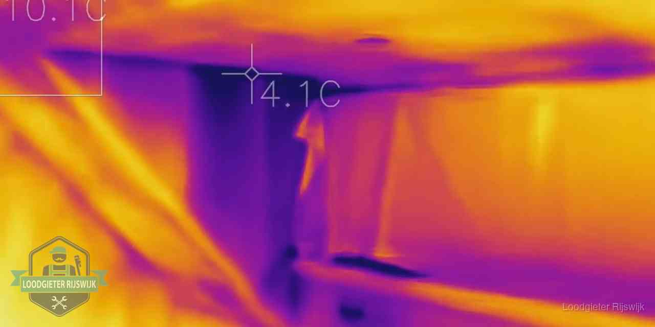Warmtebeeldopname van een vloerconstructie tijdens lekdetectie in Rijswijk